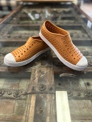 NATIVE SHOES Jefferson CLASSIC Orange Lightweight Slip Juniors 4 Breathable