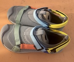 TEVA Kids Outflow Universal Closed Toe Sandals US 2 Grey Multi Water Shoes NEW