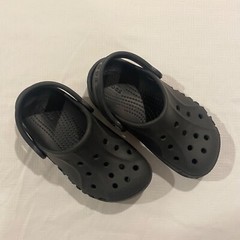 CROCS Iconic Kids Size C 11 Black Excellent Condition