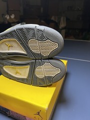 Pre-Owned – Size 7y – Nike Air Jordan 4 Retro – Lightning 2021 – 408452-700