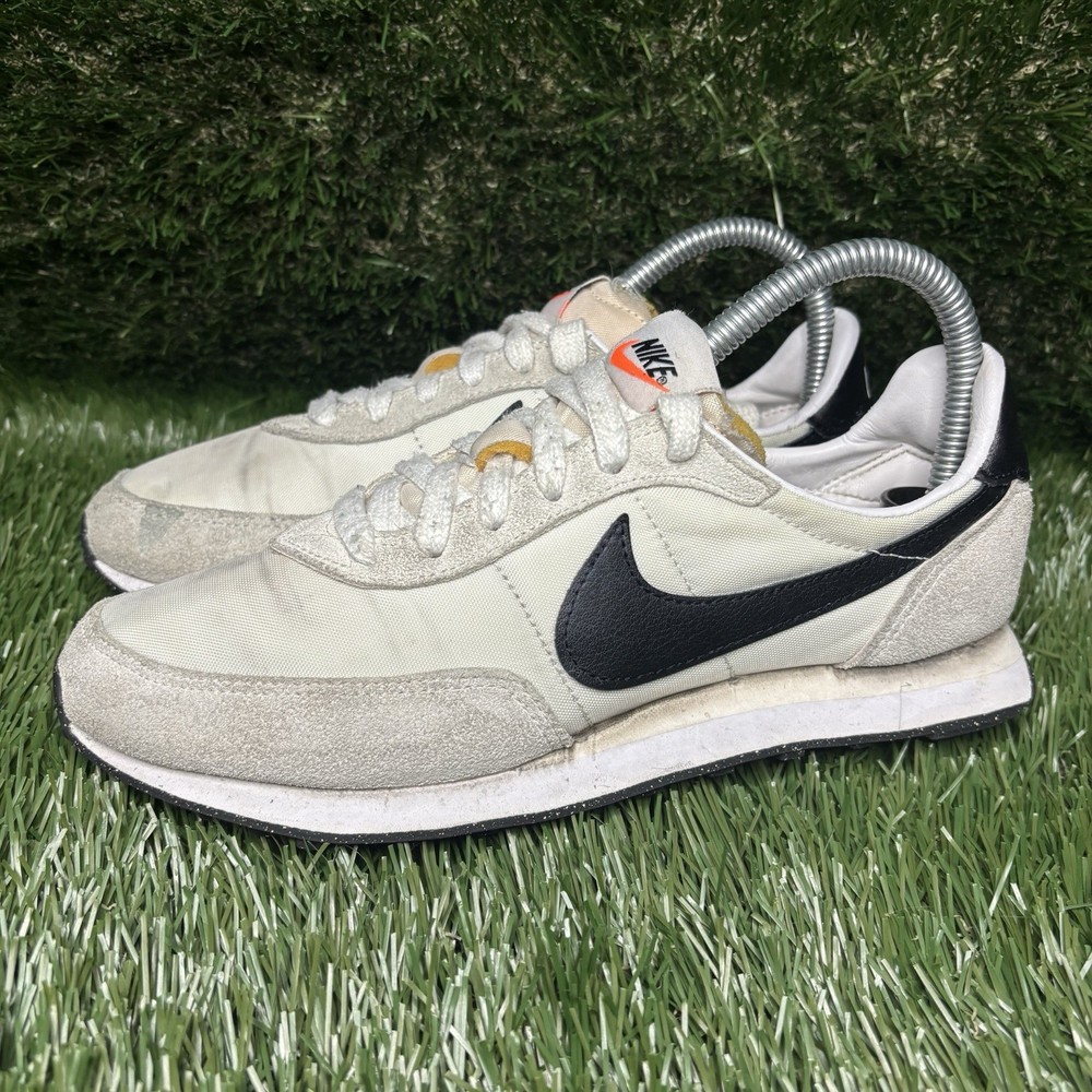 US Youth Size 5 – Nike Waffle Trainer 2 sneakers in White/Black/Sail