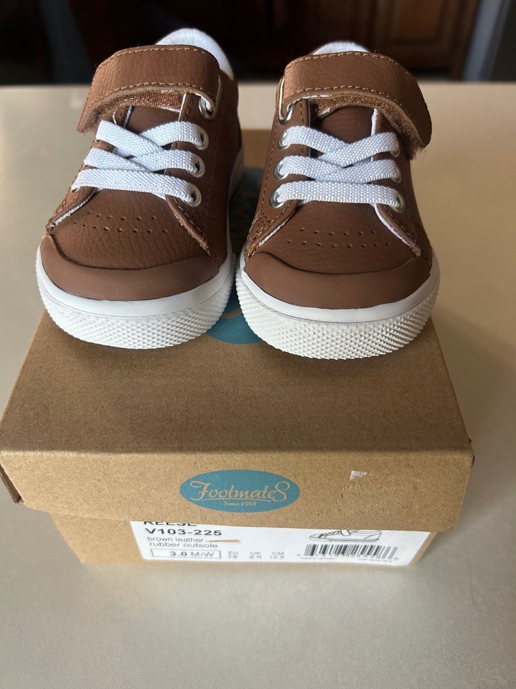 Footmate Reese Brown Leather Size 3 Baby Hook and Loop closure sneaker New