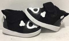 Ikiki Skull & Crossbones Squeaky Toddler Shoes Size 3 Black/White M01171 EUC