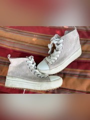 art class Light Pink High-Top Platform Sneakers with White Toe Caps cute daises