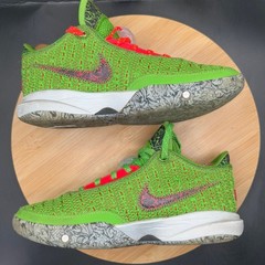 Nike Lebron XX 20 ‚Stocking Stuffer‘ Green Sneakers (GS) Size 6.5Y