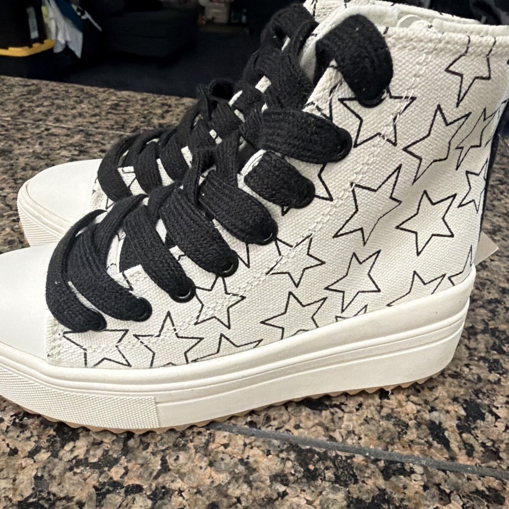 Art Class High Top Sneakers Kids Size 13 White Black Star Platform Shoes Punk