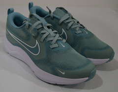 Nike Cosmic Runner (GS) Color: Mint/Tan Size 6.5Y (New)