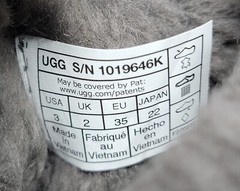 UGG Classic Grey Short Boot 1019646K Sheepskin Fur Lined Mid Calf Youth Sz 3 New