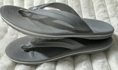 Crocs Kids Gray Thong Flip Flop Sandals | Iconic Comfort -Beach Pool Kids Size 2