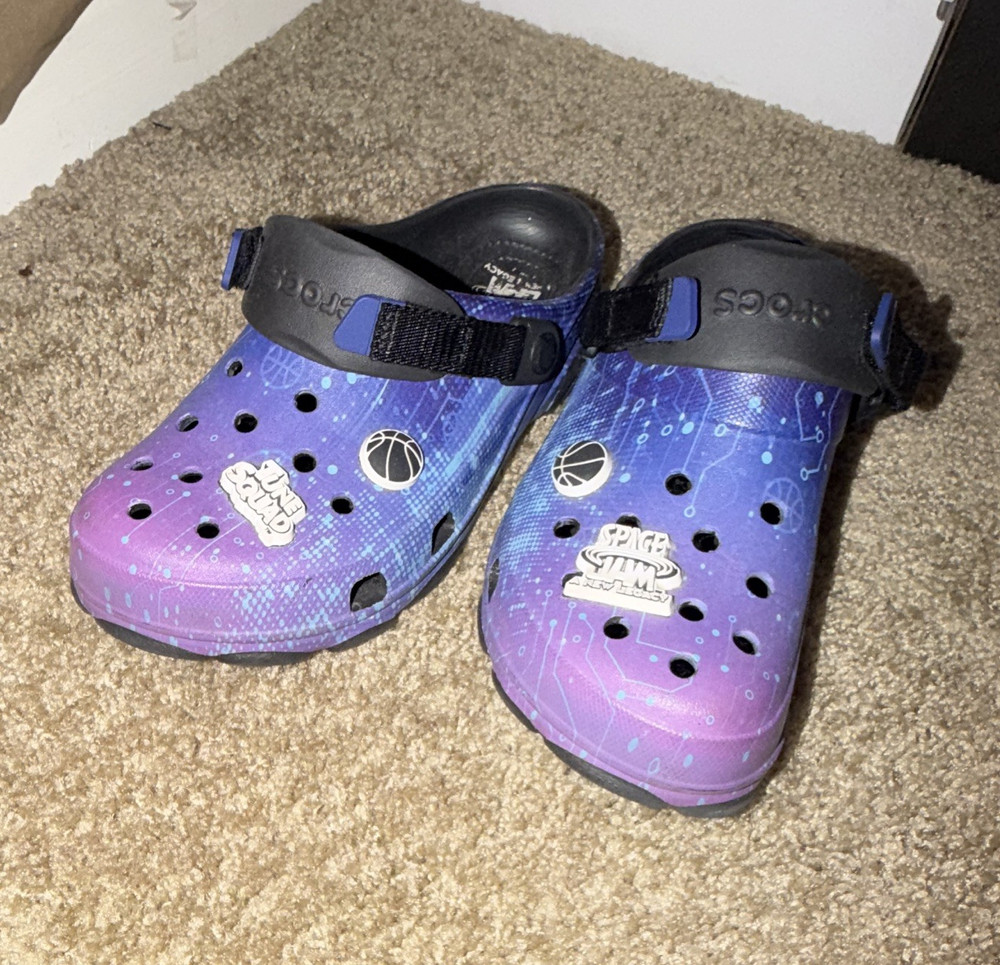 Space jam Crocs limited edition Classic Clog Unisex Kids US 6 Purple/Blue