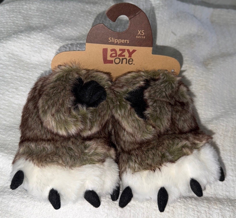 NWT Lazy One Bear Paw animal Slippers Kids XS – Size 5-6 childrens cozy
