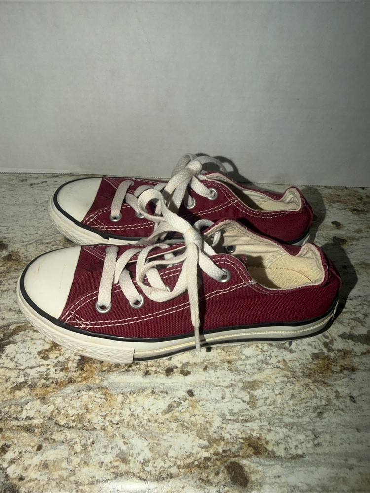 Converse Chuck Taylor All Star Maroon Canvas Low Top Youth Sneakers Size 12 kids