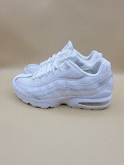 Nike Air Max 95 GS Triple White Leather Youth Kid’s Shoes Size 7Y School Gym Fun