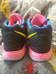 Nike Kyrie 5 Just Do It Black Volt Hyper Pink Size 3Y Mid-top GREAT CONDITION!
