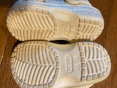 Crocs Classic Glitter Kids Clog Sz C5 Comfort off white Round Toe Slip-On Shoe