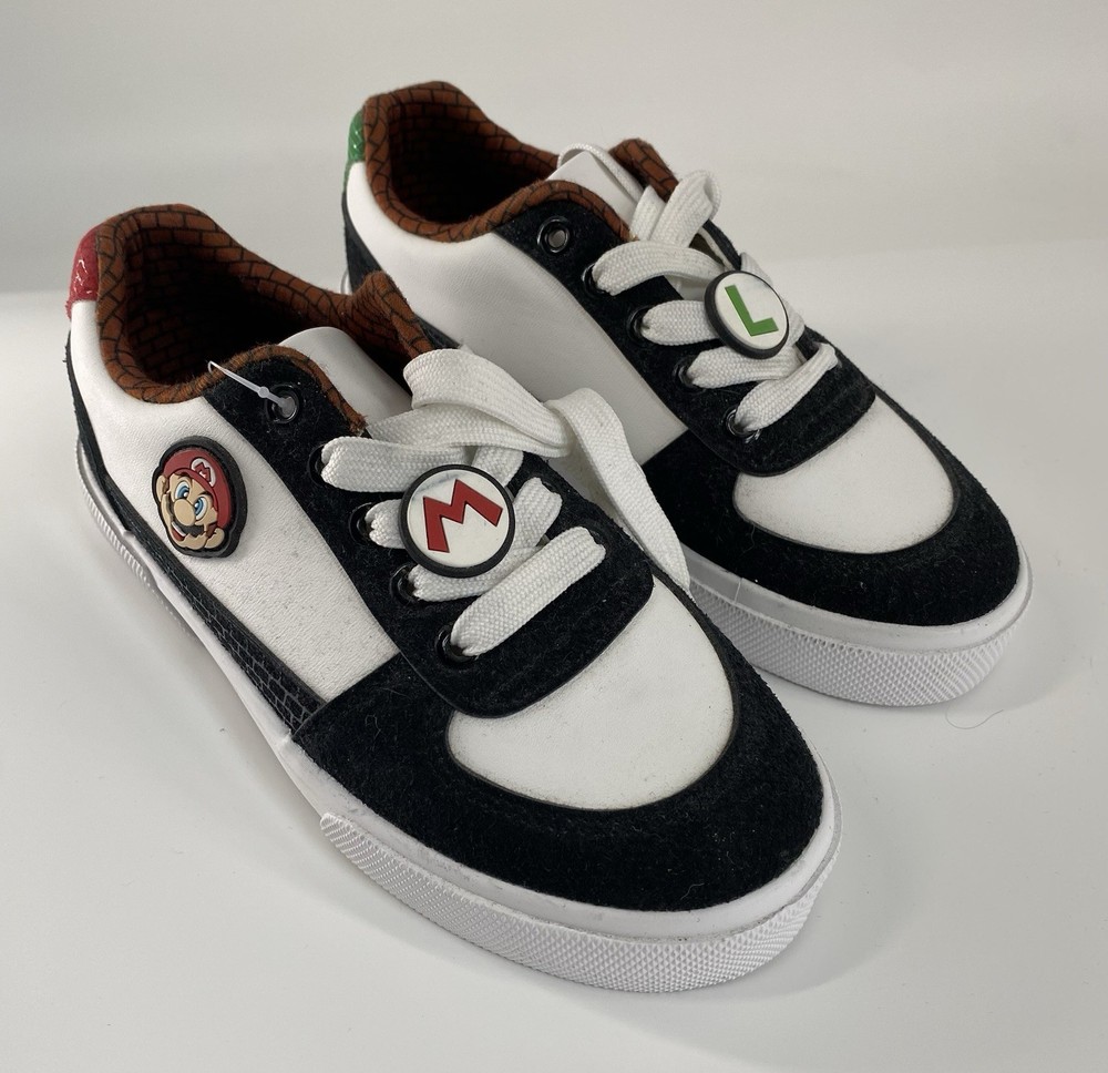 Super Mario Mario & Luigi Low Top Lace-Up Sneakers Black/White US Kids 2