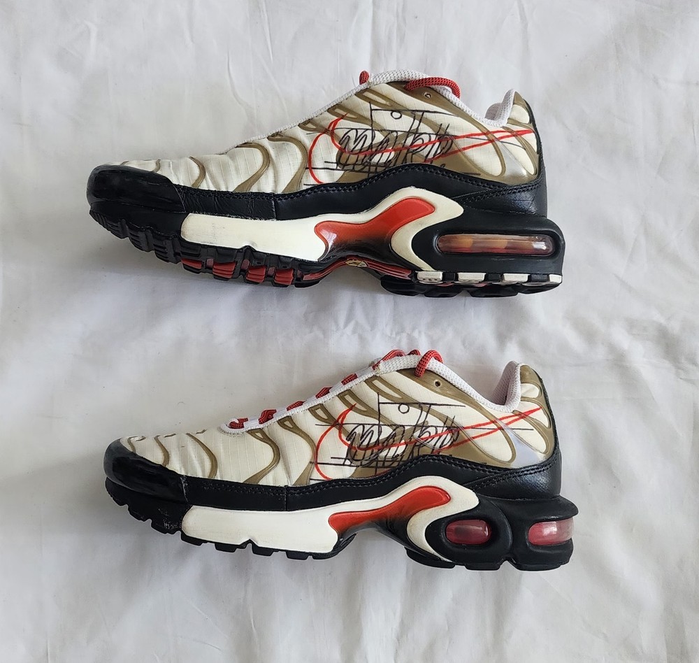 Nike Boys Air Max Plus – Boys‘ Running Shoes White/Black/Pure Platinum Size 5.5