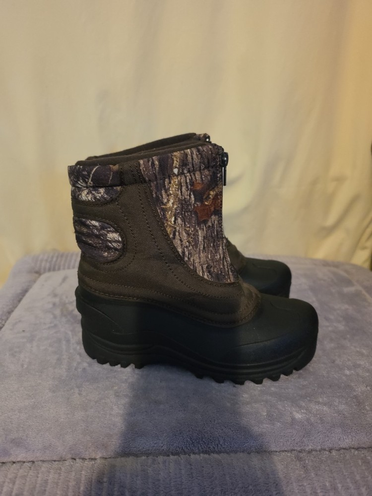 Itasca Camo 3M Thinsulate Snow/Rain/Chore/Hiking Boots Size 4 youth/6womens.