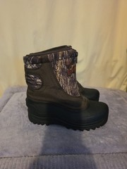 Itasca Camo 3M Thinsulate Snow/Rain/Chore/Hiking Boots Size 4 youth/6womens.