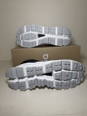 On Cloud Cloudhero Mid Waterproof Size 4 Youth 5.5 Wmn Black White 3YD30020299