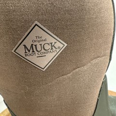 NEW Muck Boots Kids Chore Mid Work Boot Size 4