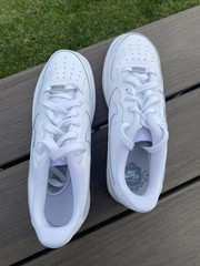 Nike Air Force 1 LE Low Triple White Af1 Size 7Y/8.5W