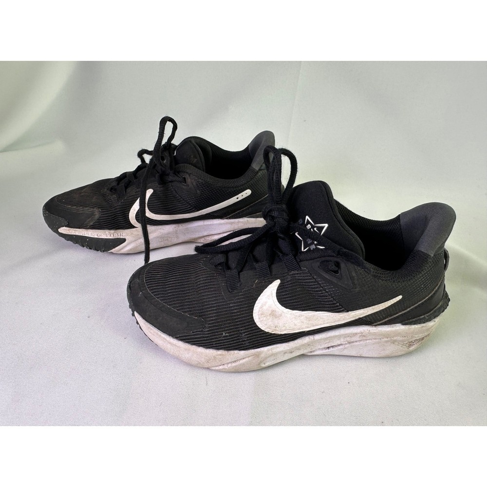 Nike Star Runner 4 Next Nature Black White Kids Running Shoes DX7615-001 Sz 3.5Y