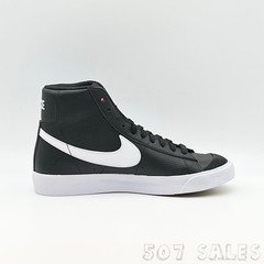 Nike Blazer Mid ’77 (GS) Black / White / Team Orange DA4086-002 – Size 5.5 Y