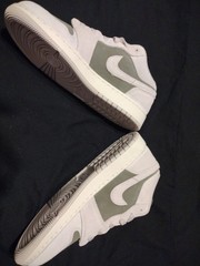 Nike Air Jordan 1 Low SE (GS) Medium Olive/ LT Ore Wood BRN New In Box Size 7y