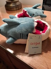 Cat & Jack Slippers Size Small Toddlers