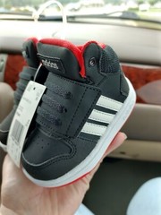 Adidas Hoops Mid 2.0 Size 6c
