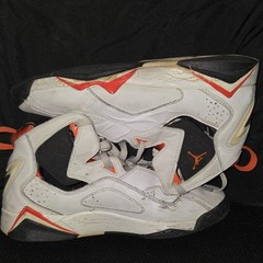 Air Jordan true flight Retro White Black coral Size 6Y Kids