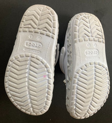Crocs Kids Geometric Classic Clog Whitee with Hello Kitty Charms Size 5