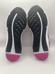 Nike Cosmic Runner (GS) Size 6.5 Youth / 8 Women’s