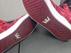 SUPRA Skytop Dark Ruby Velvet / White 58062-643-M Kids Size 6. 5 US