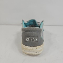 Hey Dude Wally Stretch. Youth Size 3-4. (UK 2, EU 35). Lace Up Loafers. Gray.