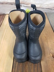 NIB Muck Boots Unisex Kid’s Element 10″ Rain Snow Black Heathered Gray Size 7 T