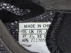 Non-Authentic Size 4Y – Yeezy-like Boost 350 V2 Low Black Non-Reflective