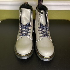 Dr Doc Martens 1460 Glitter J Boots Size 2 Big Kid Silver Metallic Combat Boots