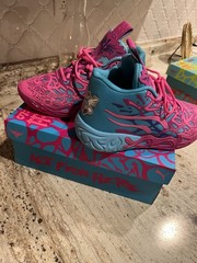 Lamelo Ball MB.04 Iridescent Hornets PS Size 6.5