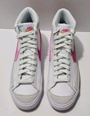 Nike Blazer Mid 77 Classic Summit White Pink Youth Kids Shoes Sz 7Y (DA4086-118)