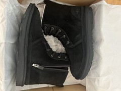 UGG Neumel High Kid Boot, Size 6 – Black (1134190К)