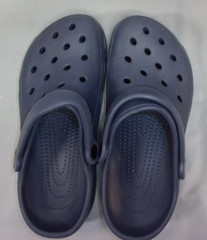 DESIGNER WONDER NATION SLIP-ON CROC TYPE BLUE SHOES SIZE 4