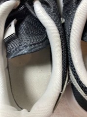 NIKE ROSHE ONE (PS) 749427-021 BLACK/SILVER-WHITE size 3 why? preowned