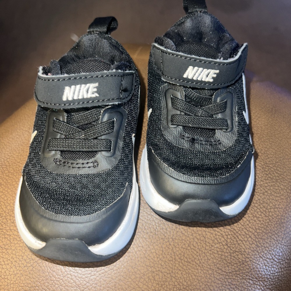 Nike WearAllDay Running Shoe Black/White US Toddler Kids 4C