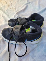 Nike Kyrie Flytrap 3 Kids Low Top Lace-Up Sneakers Black/Blue/Green 7Y