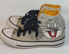 Converse Looney Toons Bugs Bunny Converse High Top Size Mens 4 Women’s Size 6