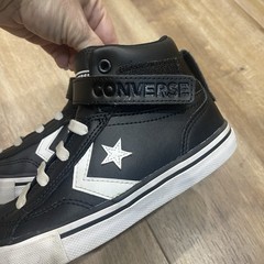 Converse All Star Pro Blaze Strap High Top Youth Kids Size 2- Black/White