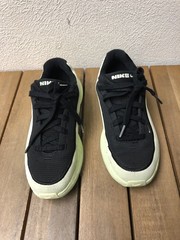Nike Uplift SC/Black Lime Green Sneakers Volt (IF1749-005 Size 5.5Y EUC