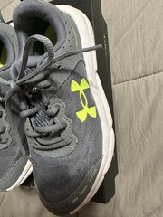 Under Armour Unisex-Child Assert 10 Running Shoe, 4.5